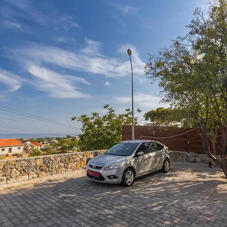 Spacious Sanctuary Cove B5 Duplex With Sea View In Kyrenia Girne *