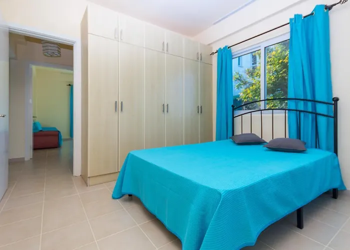 Special Class Sanctuary Cove B5 Suite *